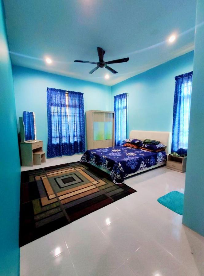 Mikayla - Vila Alor Setar
